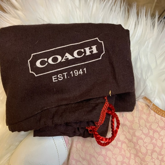 Pink coach bag - Picture 2 of 8